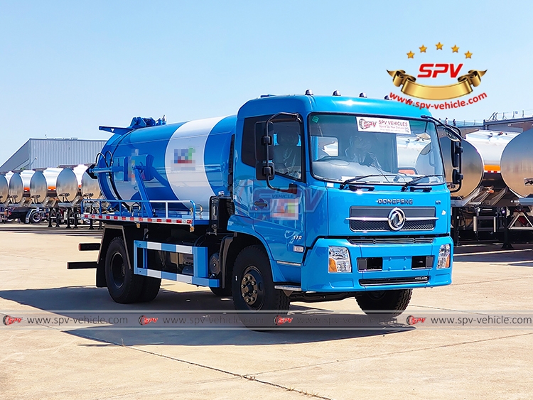 8,000 Litres Sewer Suction Truck DongFeng - Right Front Side View